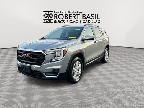 Used 2024 GMC Terrain SLE w/ Driver Convenience Package AWD/4WD image 4