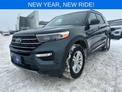 Used 2023 Ford Explorer XLT w/ Equipment Group 202A image 10