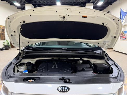 Used 2016 Kia Sedona LX FWD image 61