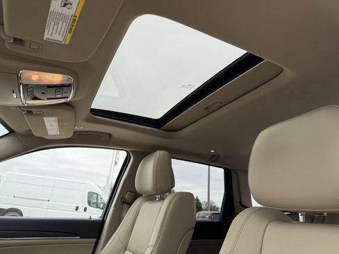 Used 2020 Jeep Grand Cherokee Limited image 18