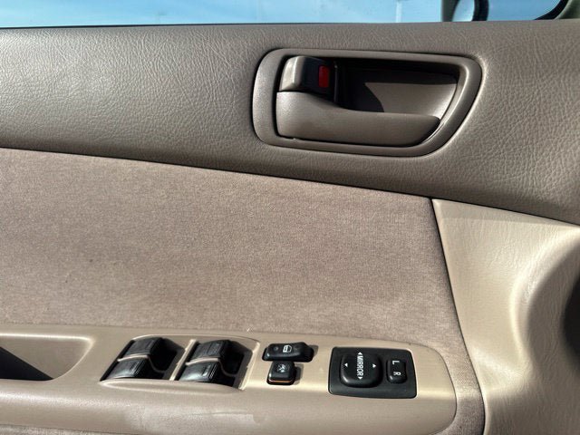 Used 2003 Toyota Camry LE w/ Preferred Accessory Pkg FWD image 13