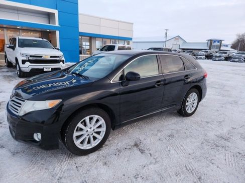 Used 2012 Toyota Venza LE image 2