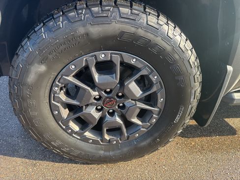 Used 2022 Nissan Frontier PRO-4X w/ Pro-4X Premium Package image 20