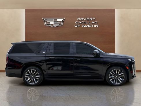 Used 2021 Cadillac Escalade ESV Sport w/ Driver Assist Tech Package AWD/4WD image 5