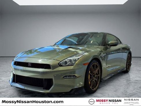 Certified 2024 Nissan GT-R w/ Floor Mat Package image 3