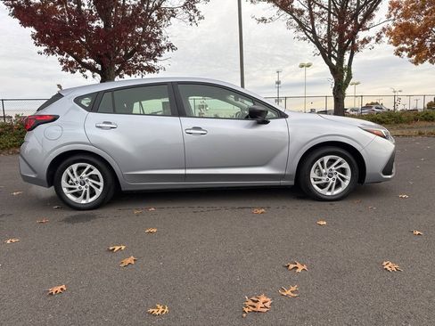 Certified 2025 Subaru Impreza 2.0i image 8