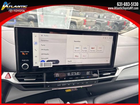 New 2026 Toyota Sienna XLE image 14