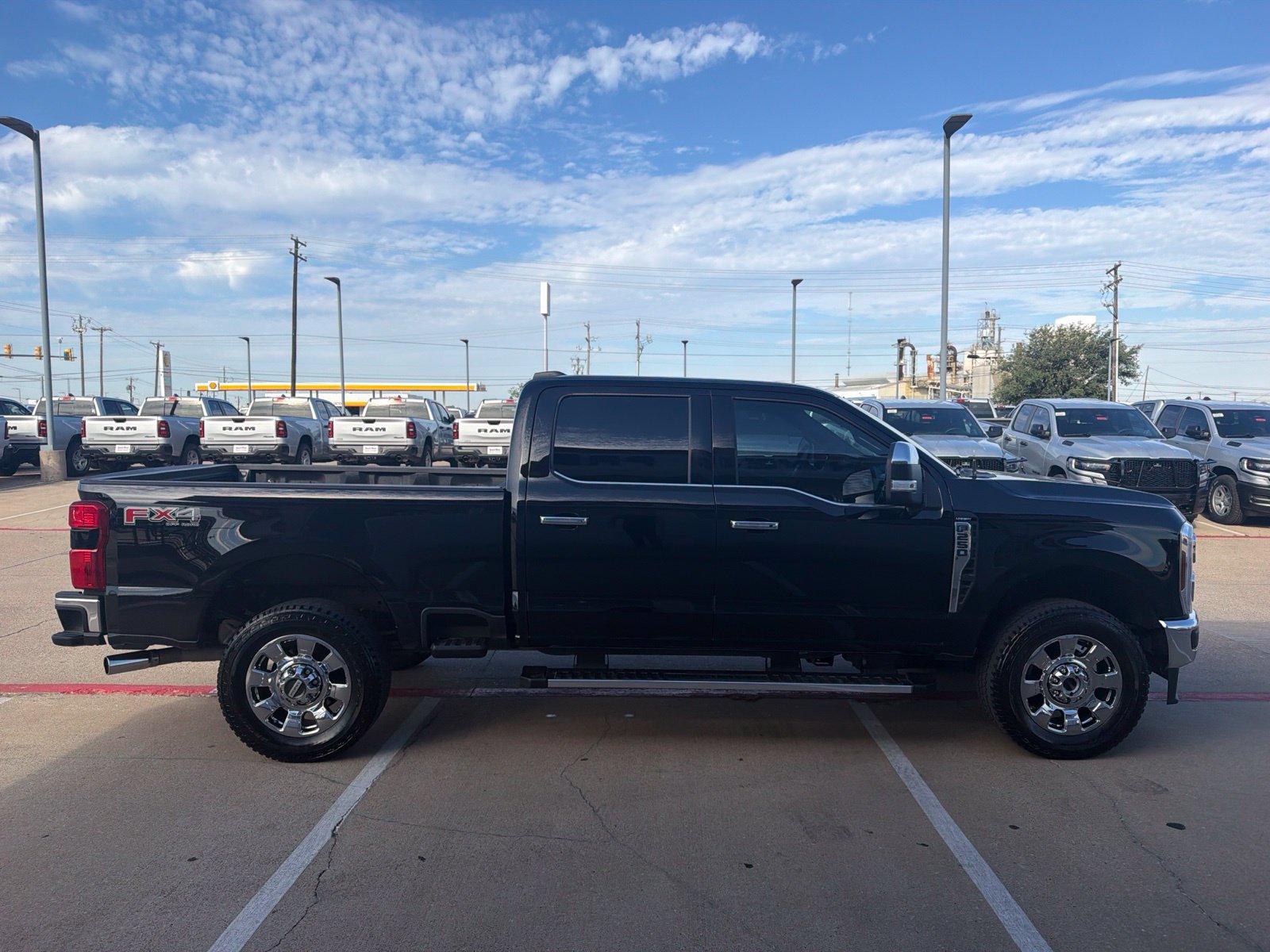 Used 2025 Ford F250 Lariat w/ Chrome Package AWD/4WD image 4