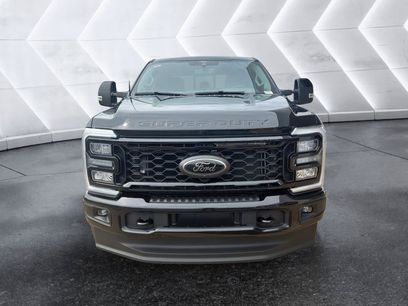 New 2026 Ford F250 Lariat w/ Black Appearance Package