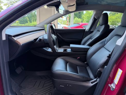Used 2022 Tesla Model Y Long Range AWD/4WD image 20