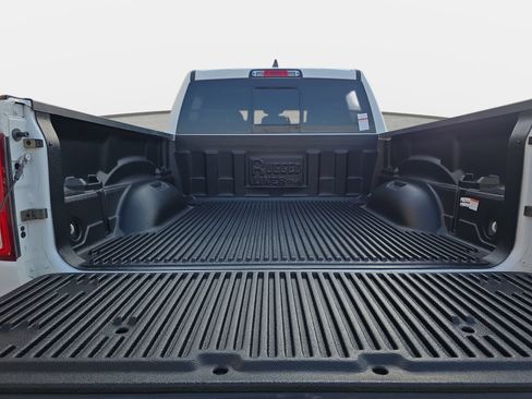 Used 2023 RAM 1500 Big Horn AWD/4WD image 12
