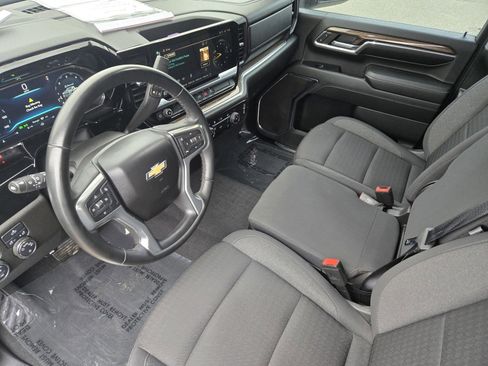 Used 2024 Chevrolet Silverado 2500 LT image 16