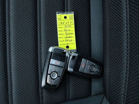 Used 2020 Ford Fusion SE FWD image 43