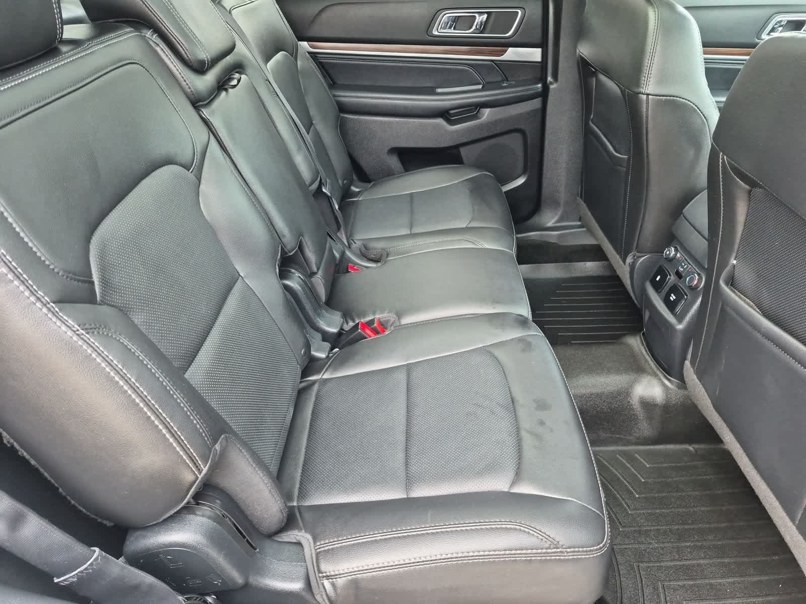 Used 2017 Ford Explorer Limited w/ Equipment Group 301A AWD/4WD image 21
