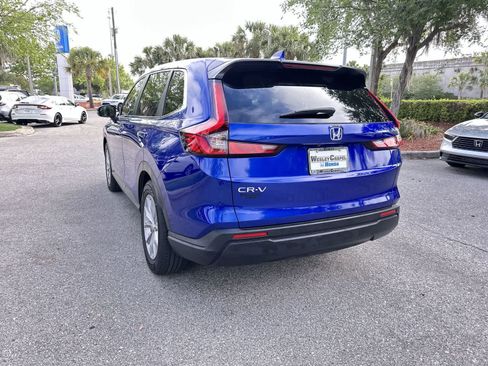 Used 2023 Honda CR-V EX image 4