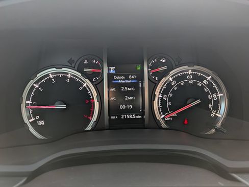Used 2023 Toyota 4Runner TRD Off-Road Premium w/ Moonroof Package AWD/4WD image 15