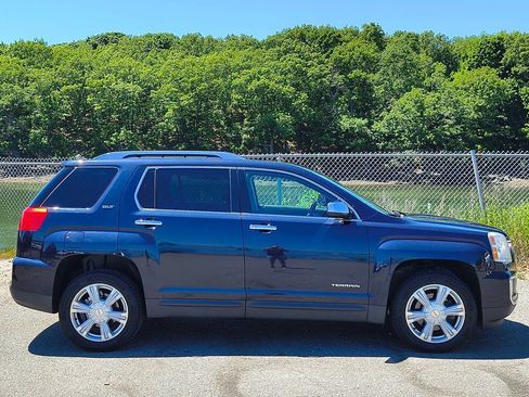 Used 2017 GMC Terrain SLT w/ Open Road Package AWD/4WD image 8