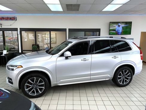 Used 2016 Volvo XC90 T6 Momentum w/ Momentum Plus Package AWD/4WD image 2