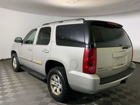 Used 2007 GMC Yukon SLT w/ SLT Preferred Equipment Group image 7