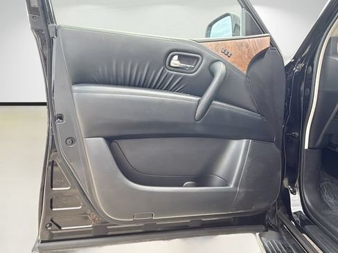 Used 2024 Nissan Armada SL AWD/4WD image 23