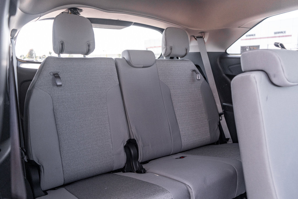 Used 2025 Toyota Sienna LE AWD/4WD image 14