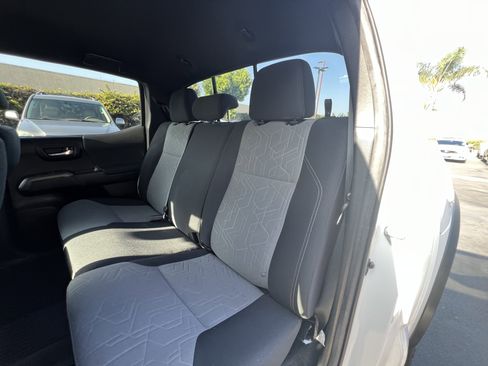 Used 2022 Toyota Tacoma TRD Off-Road w/ Technology Package image 35