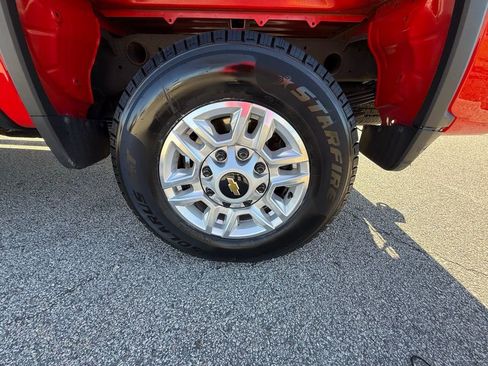 Used 2025 Chevrolet Silverado 2500 LT w/ Convenience Package image 34