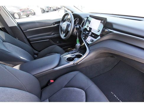 Used 2023 Toyota Camry LE image 28