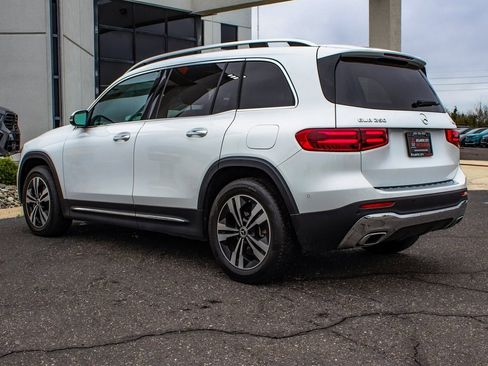 Used 2024 Mercedes-Benz GLB 250 4MATIC w/ Driver Assistance Package image 4