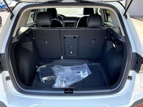 New 2026 Volkswagen Taos SE image 15