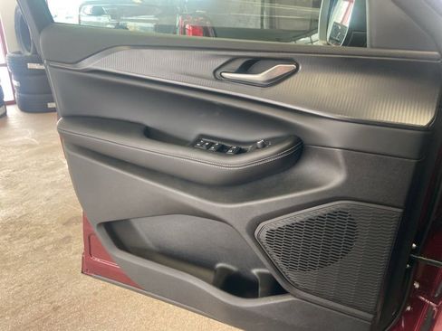 New 2026 Jeep Grand Cherokee L Laredo image 28