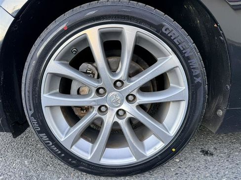Used 2014 Toyota Avalon XLE Touring FWD image 9