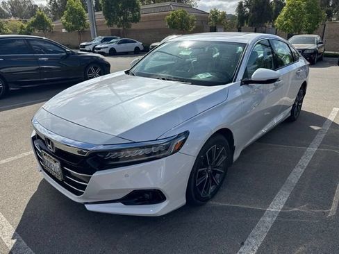 Certified 2022 Honda Accord EX-L image 2