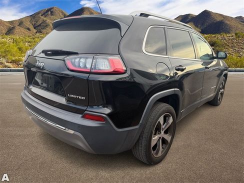 Used 2019 Jeep Cherokee Limited w/ Luxury Group image 4