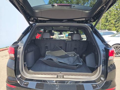 Used 2024 Chevrolet Equinox RS w/ RS Leather Package AWD/4WD image 18