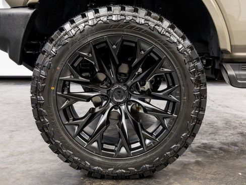 Used 2025 Ford Bronco Outer Banks AWD/4WD image 11
