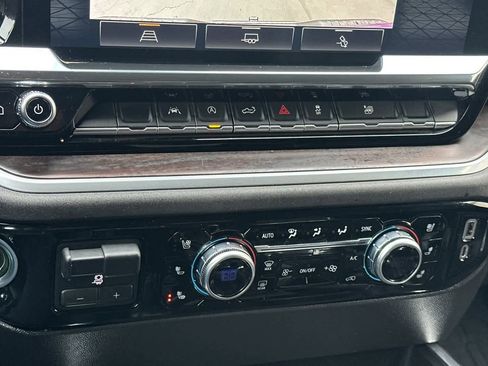 Used 2022 GMC Sierra 1500 SLT w/ SLT Premium Package image 22