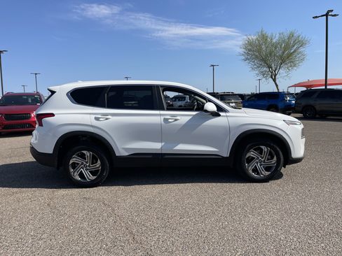 Used 2023 Hyundai Santa Fe SE AWD/4WD image 6