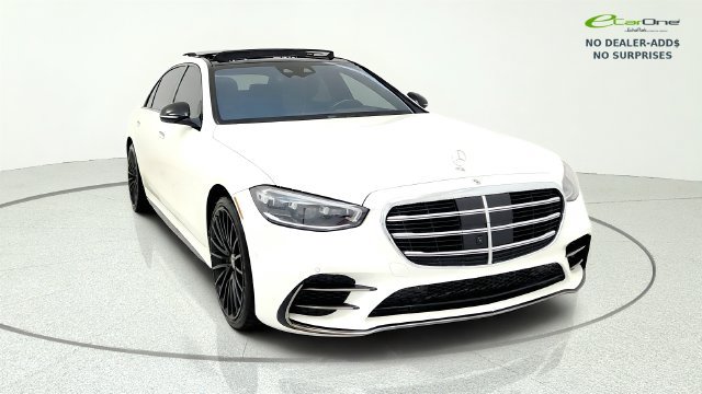 Used 2023 Mercedes-Benz S 580 4MATIC Sedan w/ AMG Line image 2