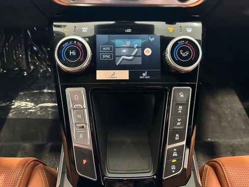 New 2024 Jaguar I-PACE R-Dynamic HSE image 22