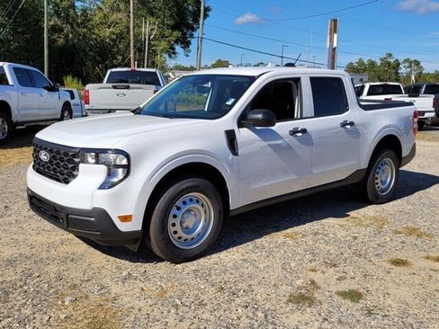 New 2025 Ford Maverick XL image 3