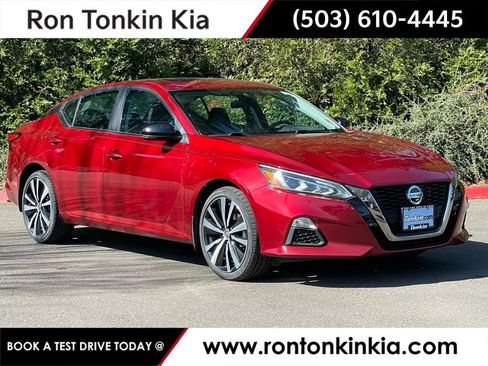 Used 2021 Nissan Altima 2.5 SR w/ SR Premium Package image 1