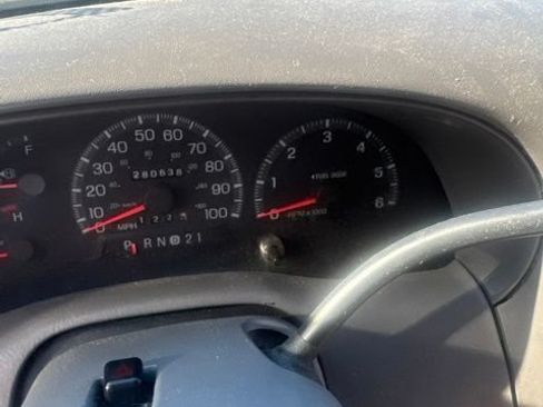 Used 1998 Ford Expedition XLT AWD/4WD image 4