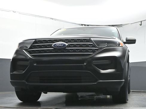 Used 2020 Ford Explorer XLT w/ Comfort Package image 38