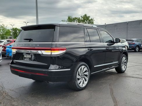 Certified 2024 Lincoln Navigator Reserve AWD/4WD image 4