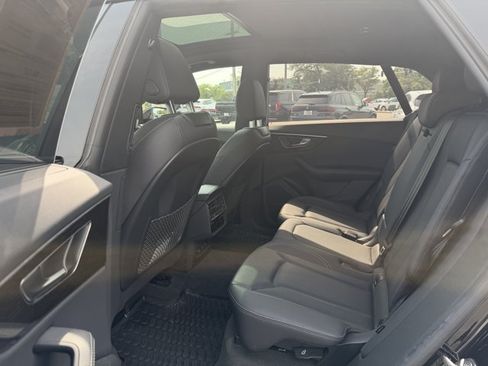 Used 2023 Audi Q8 Prestige w/ Prestige Package AWD/4WD image 4