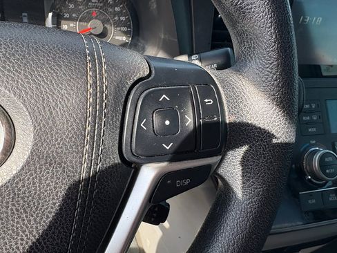 Used 2017 Toyota Sienna LE image 14