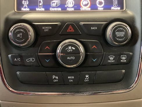 Used 2015 Jeep Grand Cherokee Limited w/ Luxury Group II image 22