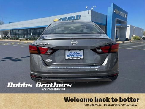 Used 2023 Nissan Altima 2.5 SV FWD image 4