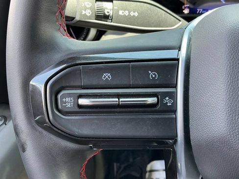 Used 2023 Chevrolet Colorado Z71 w/ Z71 Convenience Package 2 AWD/4WD image 31